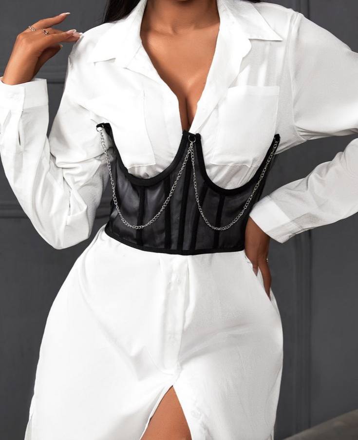 Черный корсет с металлической цепочкой